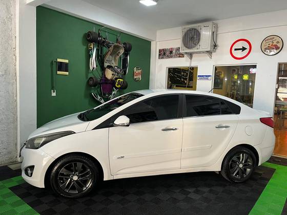 HYUNDAI HB20S 1.6 PREMIUM 16V FLEX 4P AUTOMÁTICO